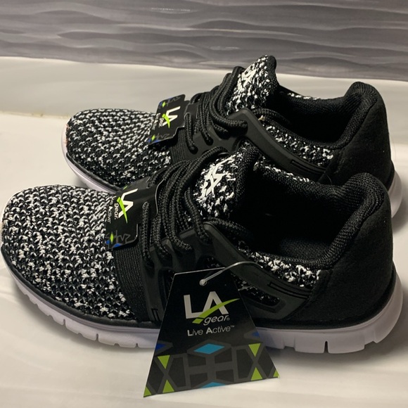 LA Gear Live active Brody Tennis Shoes NEW Size Child’s 1 Black/White VERY RARE - Picture 3 of 8